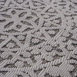 Guros - 6' X 9' Medallion Indoor / Outdoor Area Rug - Gray / White